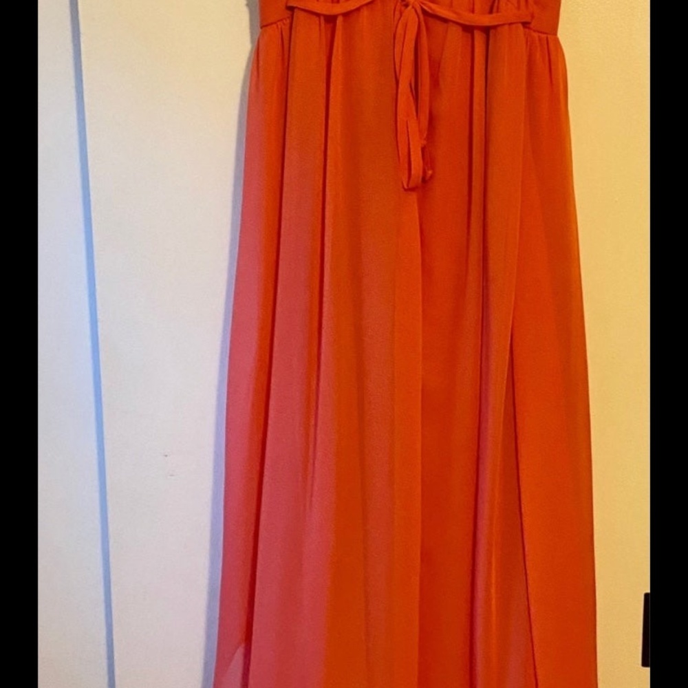 Dress - Picture 4 of 10